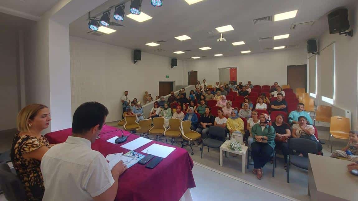 Uygulama Anaokulu Veli Toplantısı Yapıldı